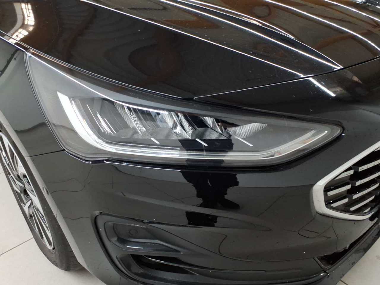 Ford Focus Turnier 1.5 EcoBlue Start-Stopp-System Aut. TITANIUM 17