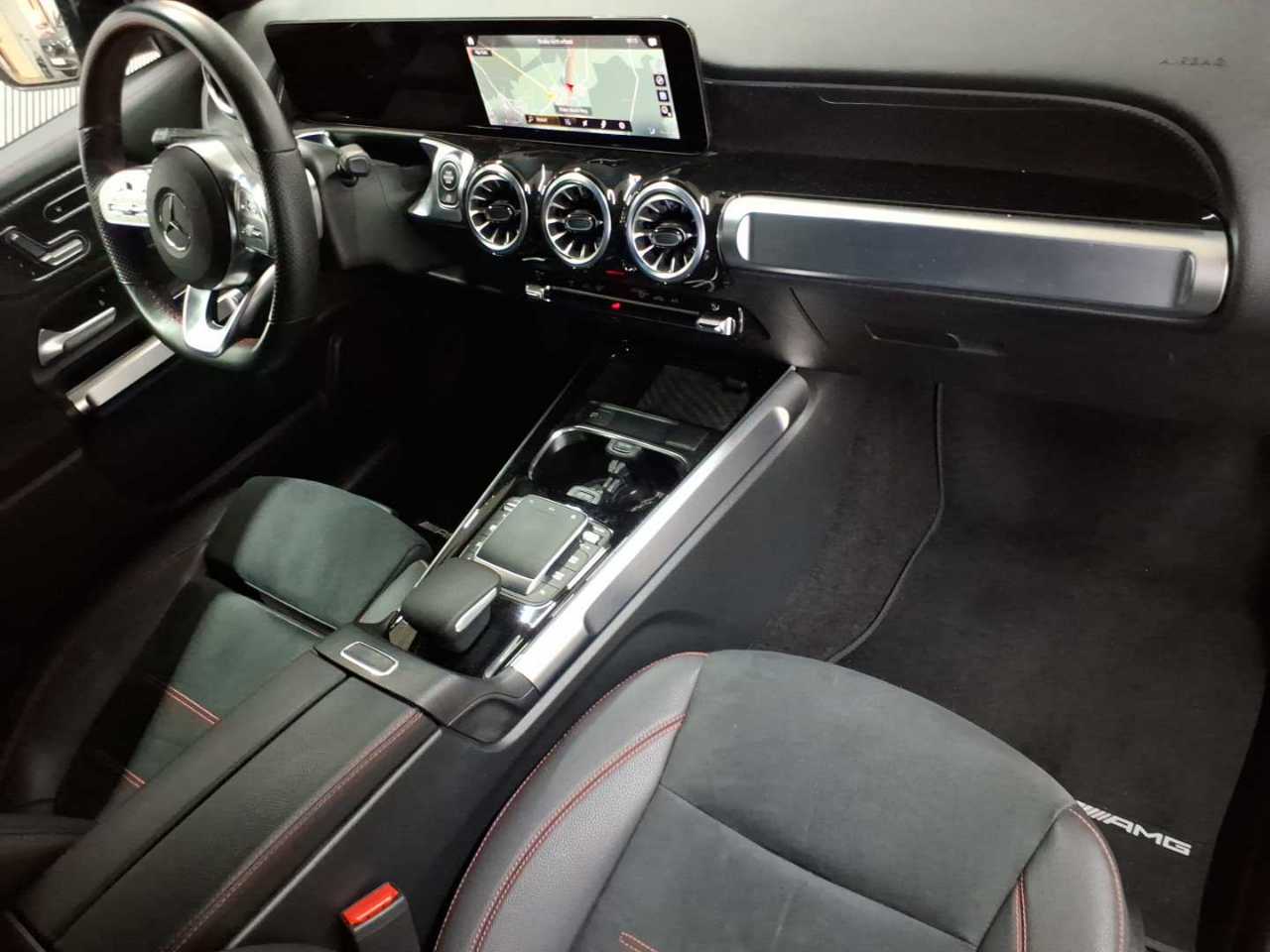 Mercedes-Benz GLB 200 d 8G-DCT AMG Line 9