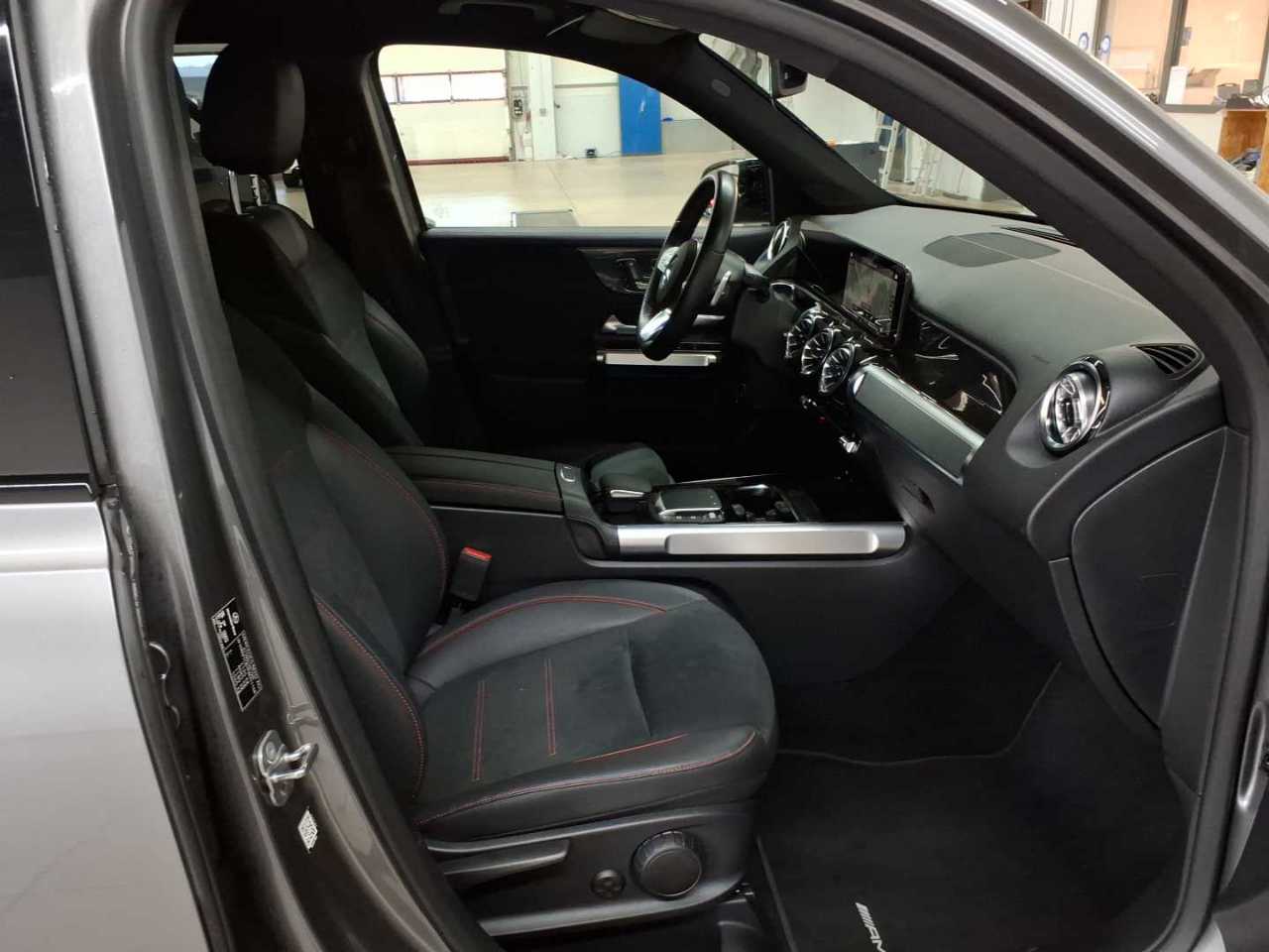 Mercedes-Benz GLB 200 d 8G-DCT AMG Line 8
