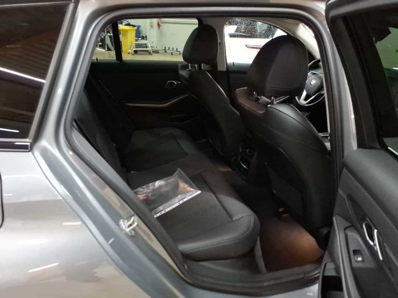BMW 320d Touring Aut. 14
