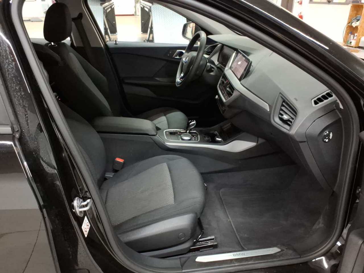 BMW 118i Aut. Advantage 8