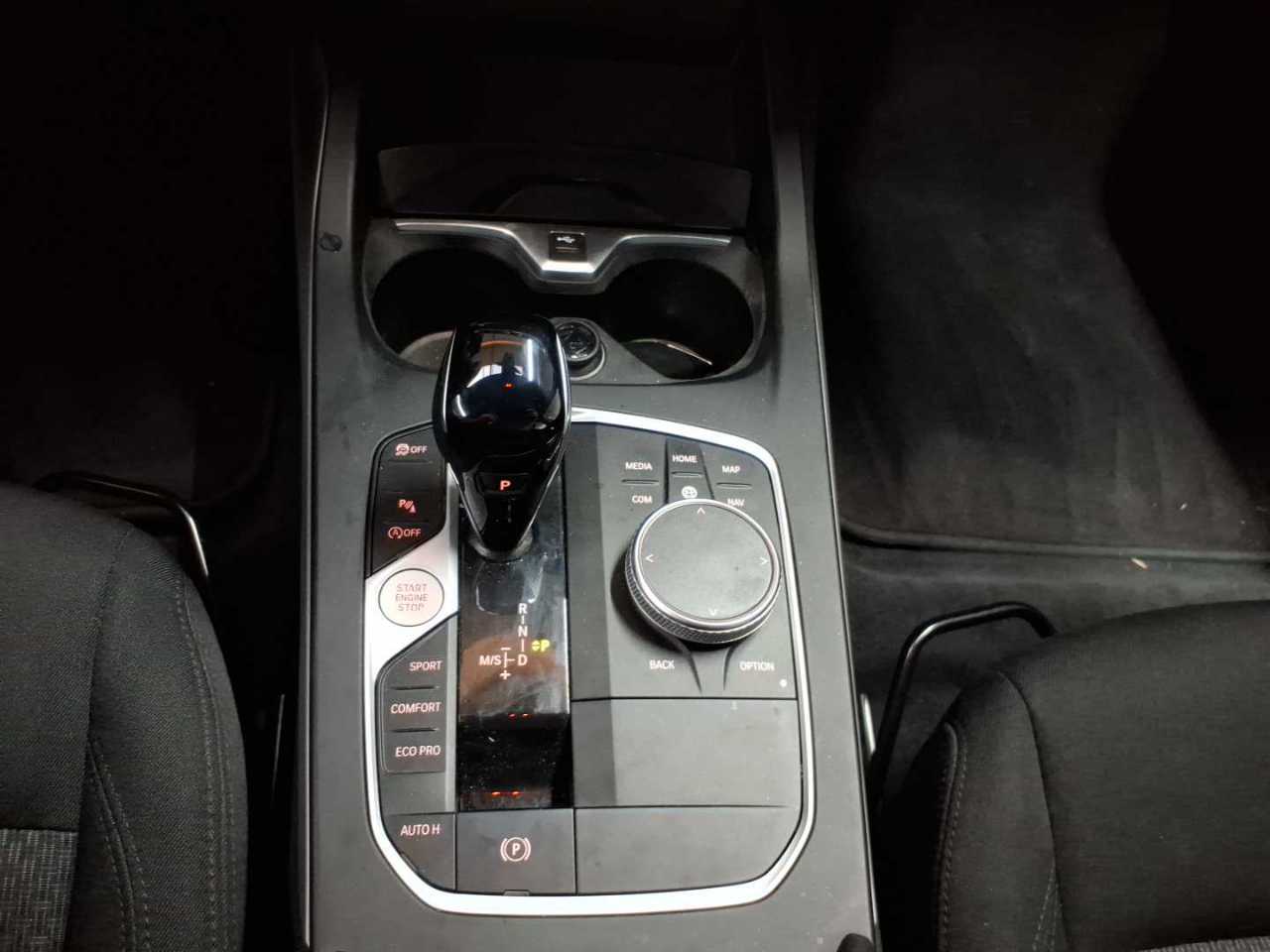 BMW 118i Aut. Advantage 10