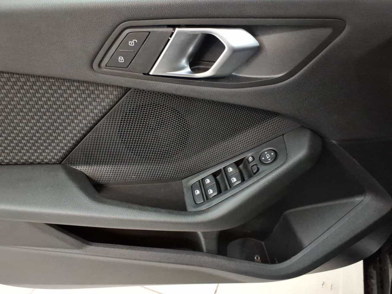 BMW 118i Aut. Advantage 18