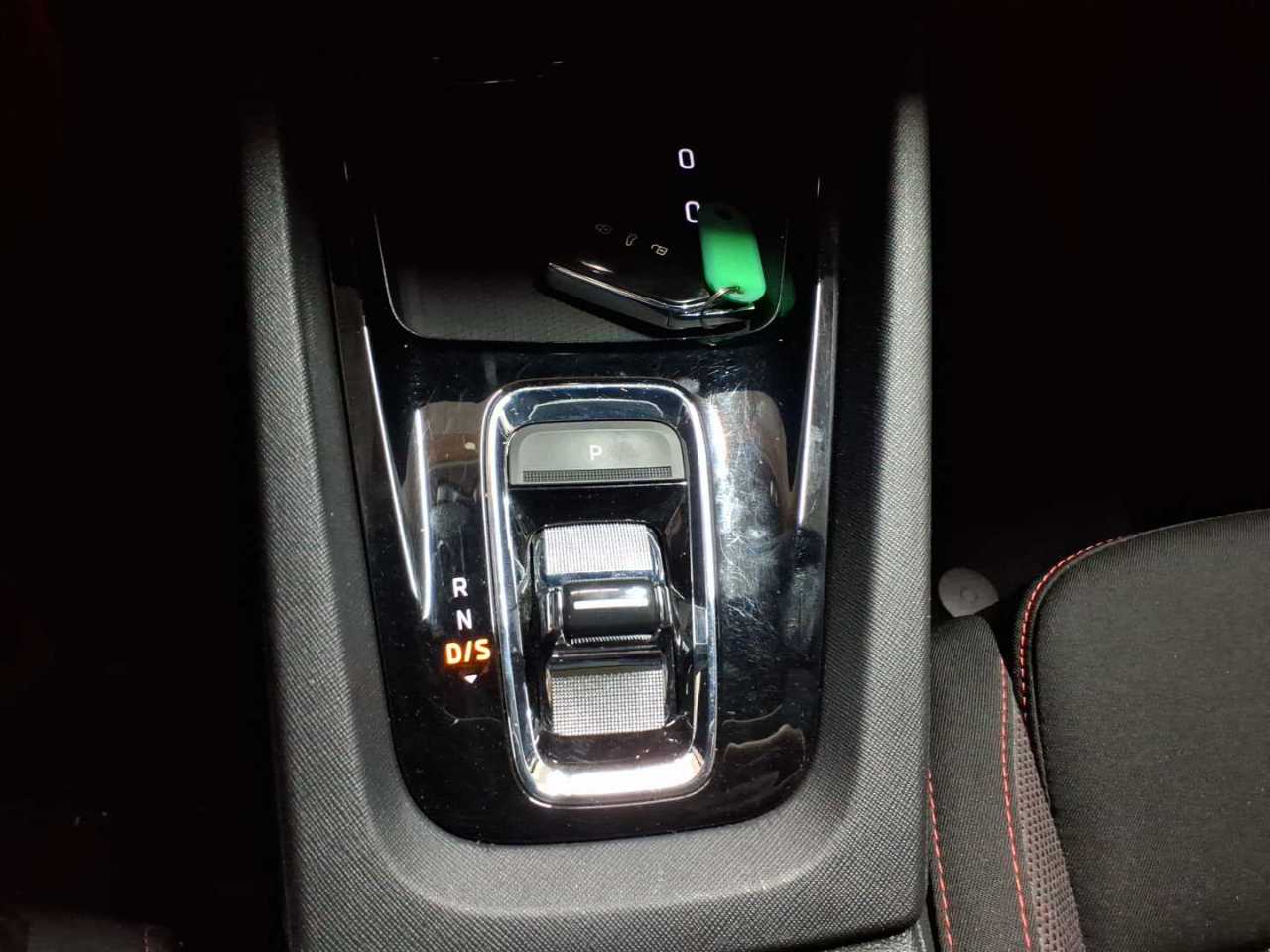 Skoda Octavia Combi 1.4 TSI iV DSG RS 10