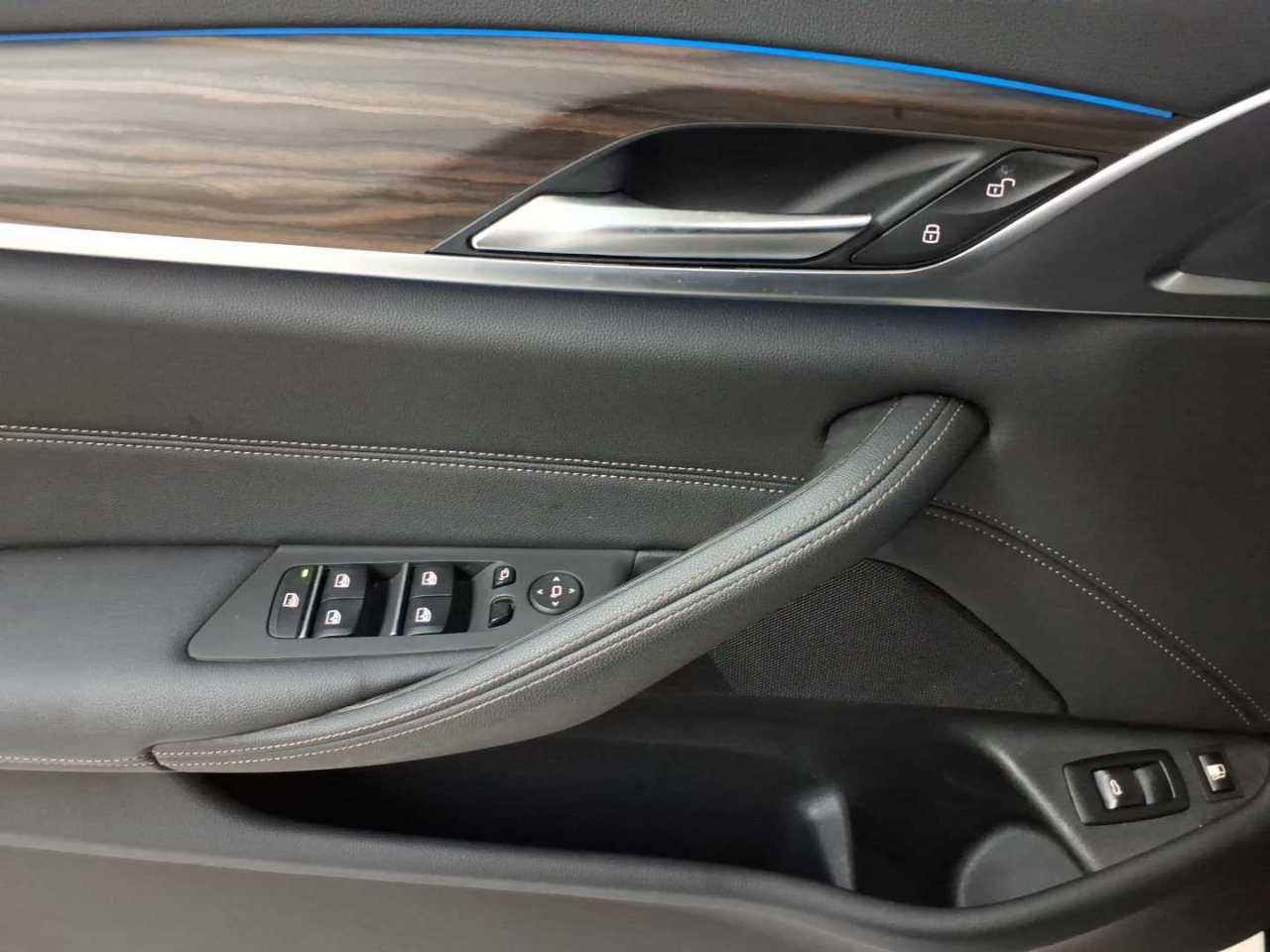 BMW 530e xDrive Touring Aut. 19