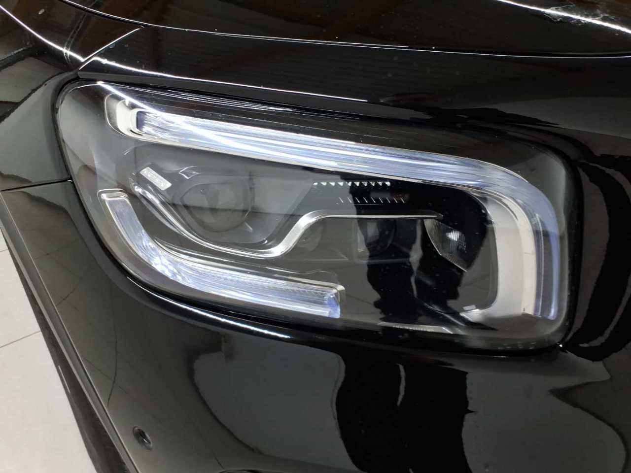 Mercedes-Benz GLB 200 d 4Matic 8G-DCT Progressive 18