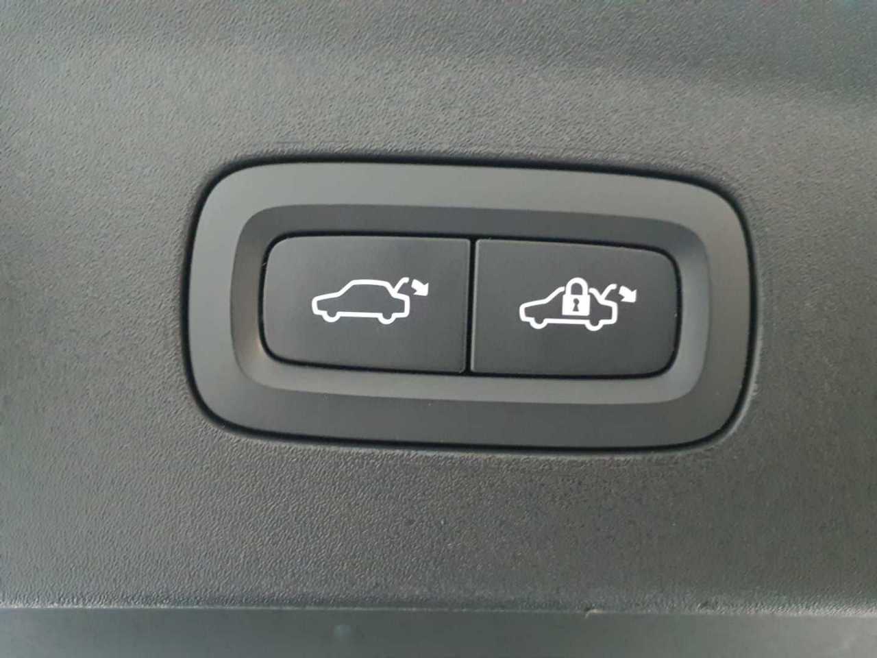 Polestar 2 Dual Motor 82kWh Plus 16