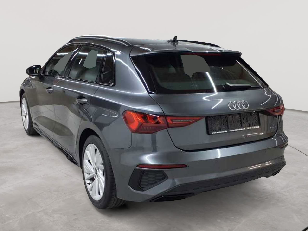 Audi A3 40 TFSI Sportback quattro S tronic S line 5