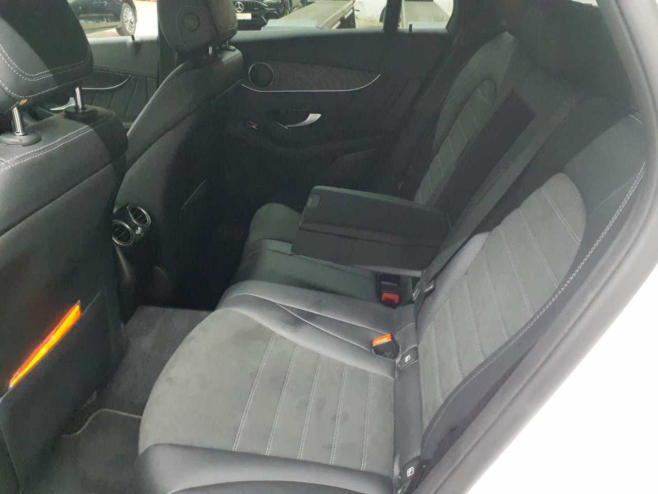 Mercedes-Benz GLC 200 d 4Matic 9G-TRONIC AMG Line 13