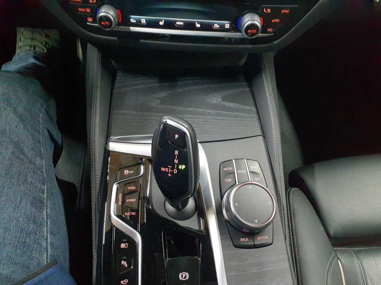 BMW 530e xDrive Touring Aut. 10