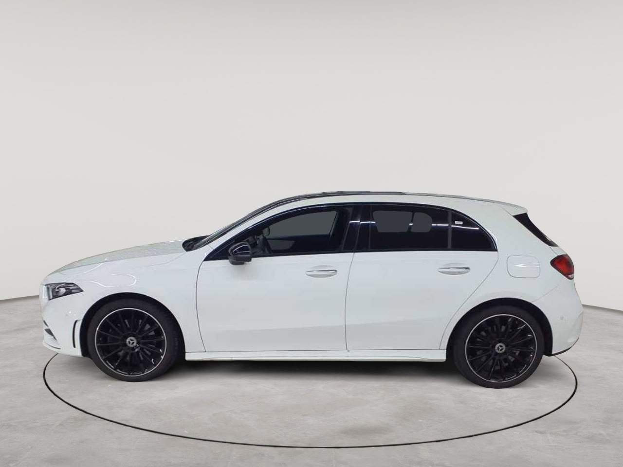 Mercedes-Benz A 250 e 8G-DCT Advanced AMG Line 6