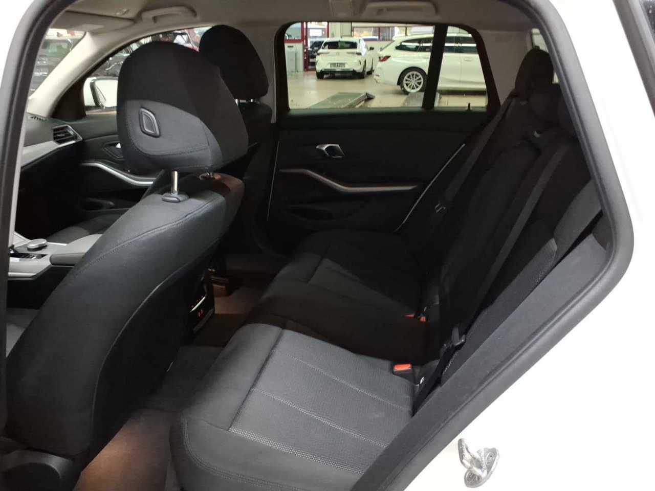 BMW 318d Touring Aut. 13