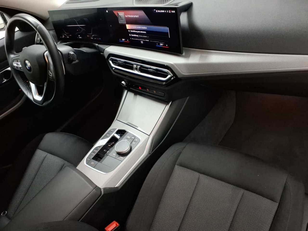 BMW 318d Touring Aut. 9