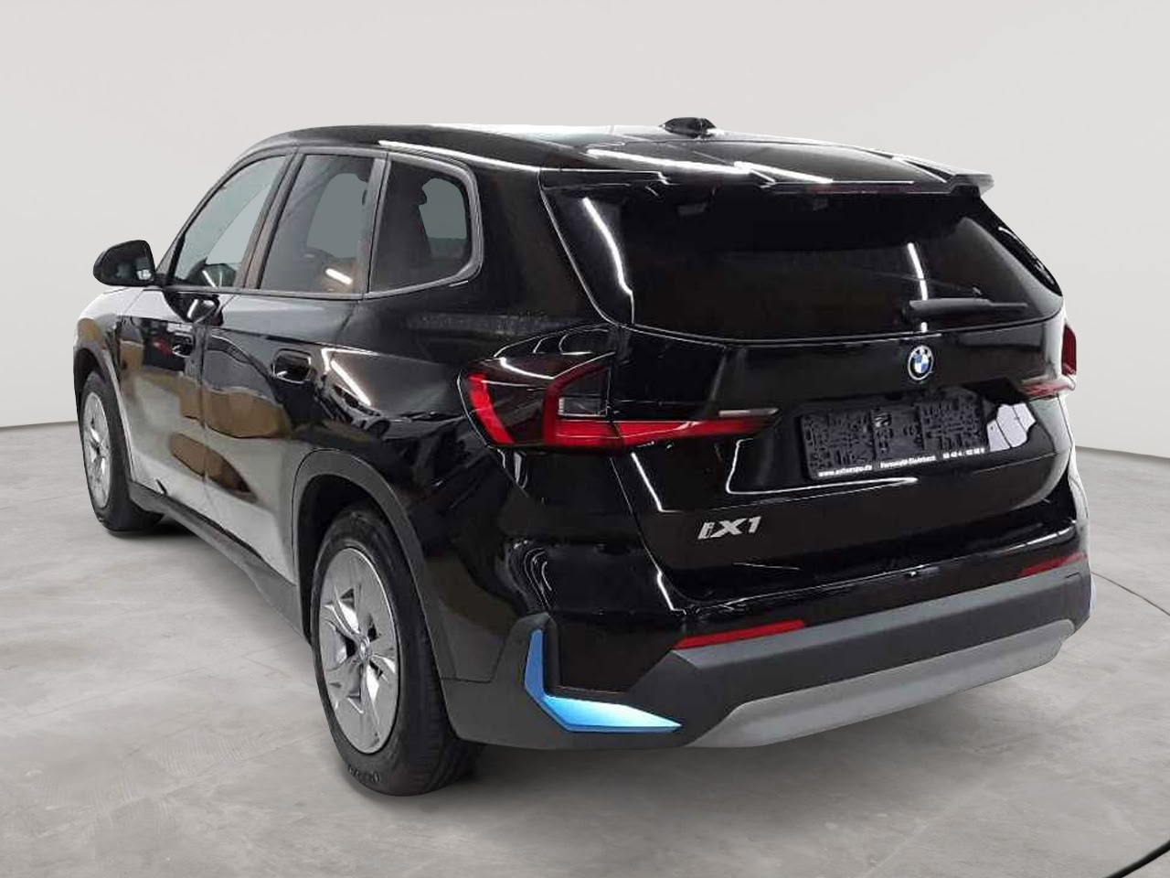 BMW iX1 xDrive30 5