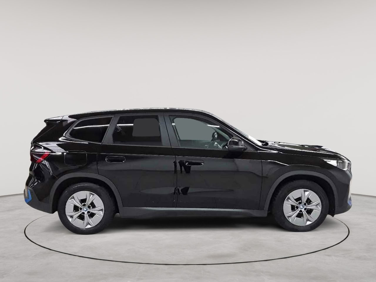 BMW iX1 xDrive30 3