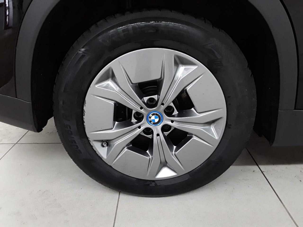 BMW iX1 xDrive30 19