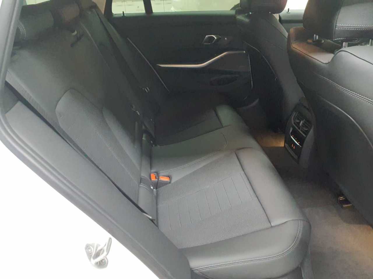 BMW 320d Touring Aut. 14