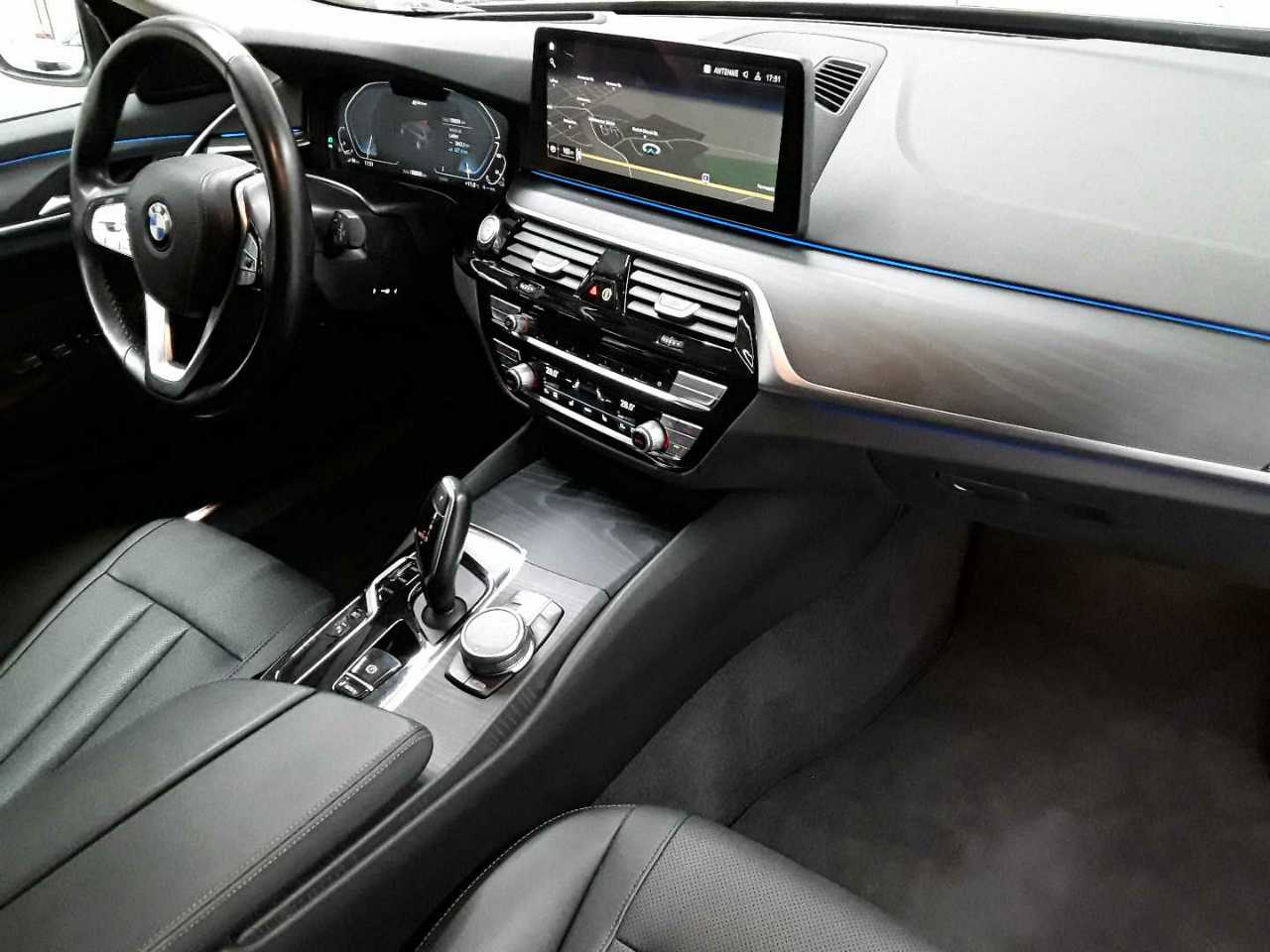 BMW 530e Touring Aut. 9