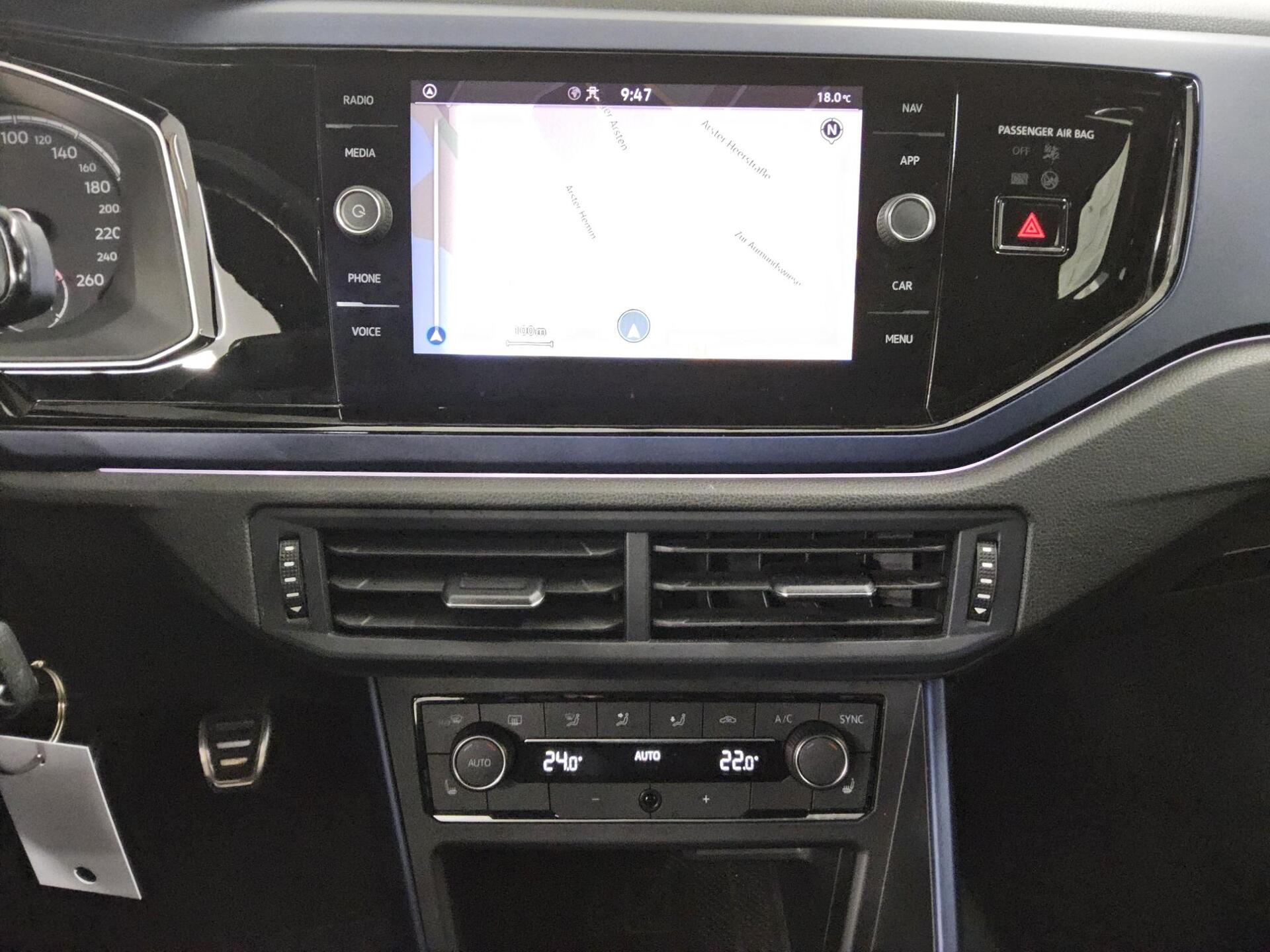 Volkswagen Polo 1.0 TSI United Navi Shz PDC AHK DAB+ 7