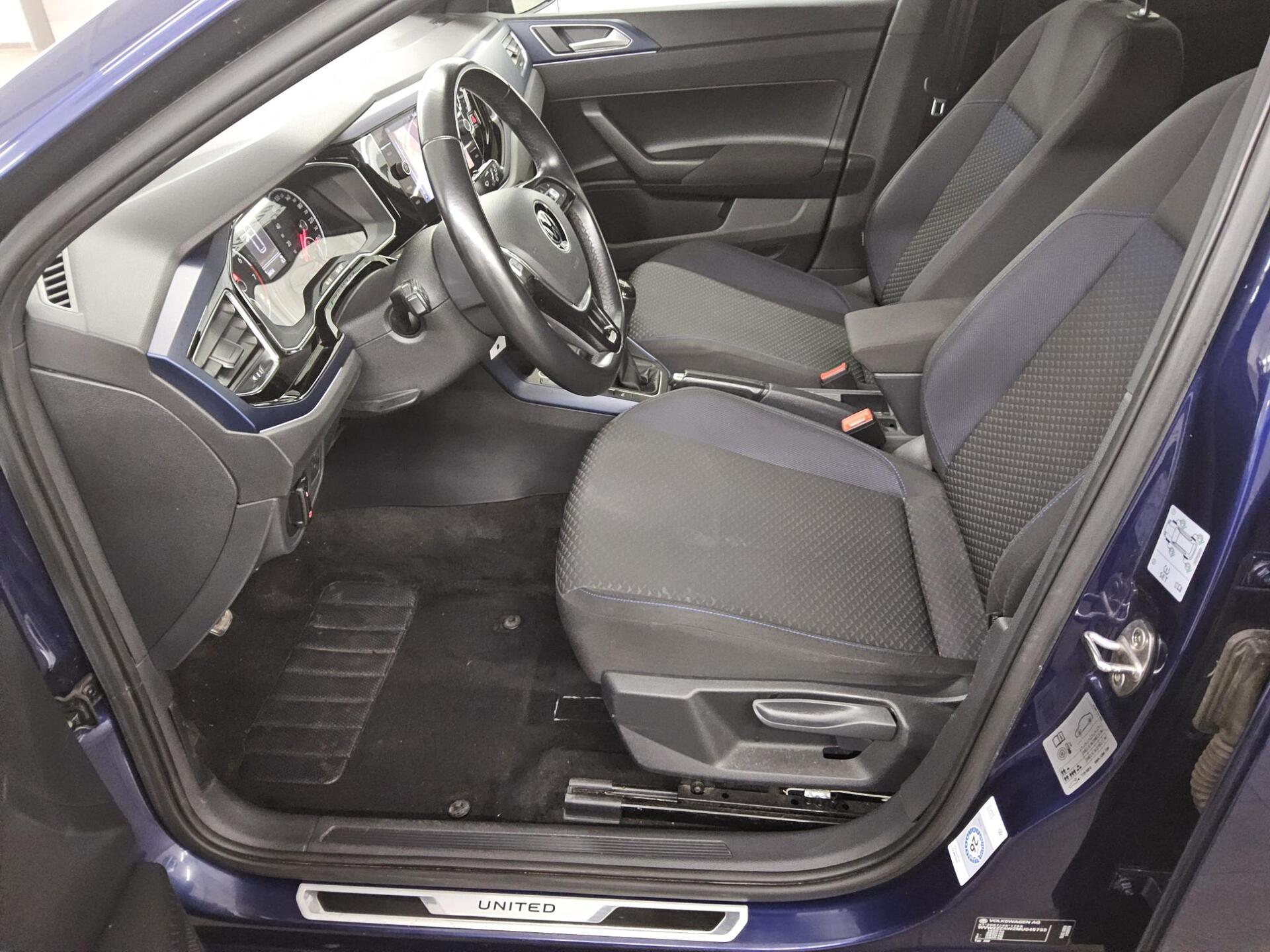 Volkswagen Polo 1.0 TSI United Navi Shz PDC AHK DAB+ 8