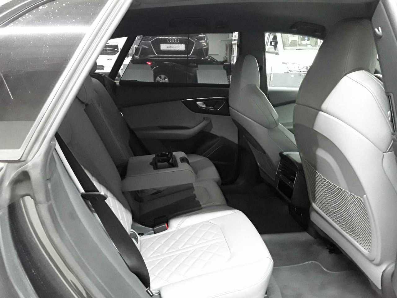 Audi S Q8 TFSI quattro tiptronic 14