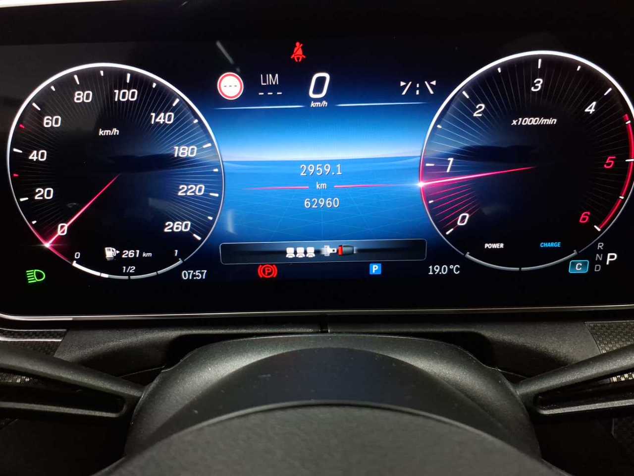 Mercedes-Benz C 220 d T 9G-TRONIC AMG Line 11