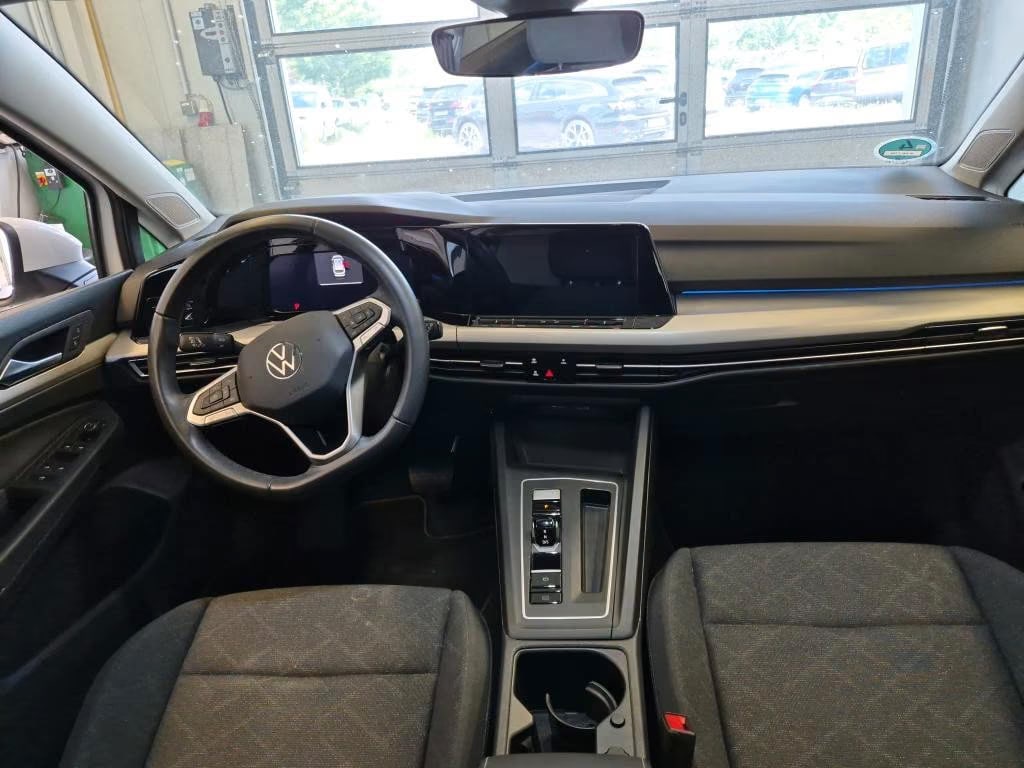 Volkswagen Golf 1.0 2023 6