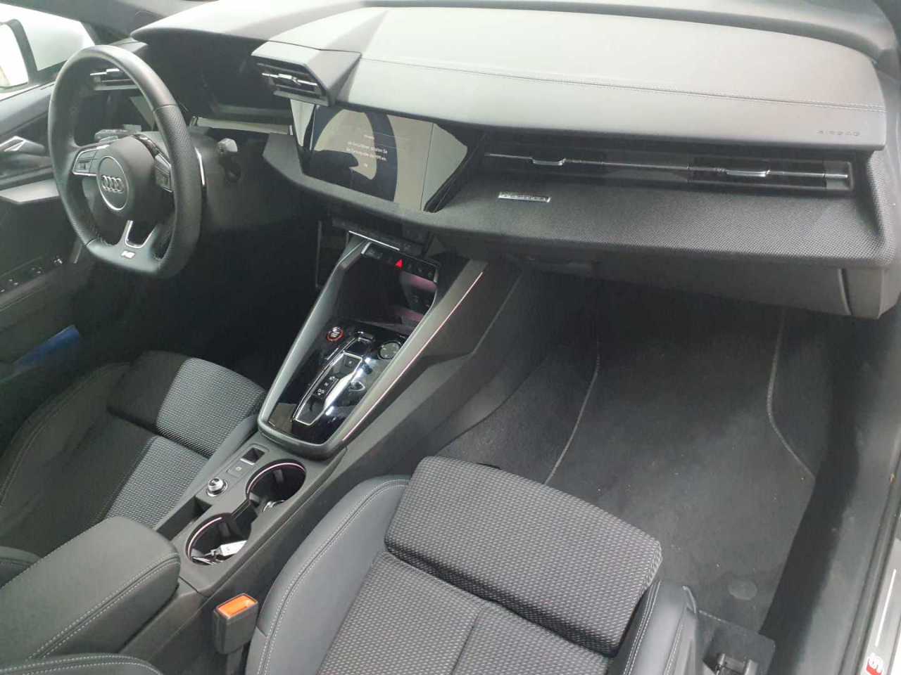 Audi S3 TFSI Sportback quattro S tronic 9