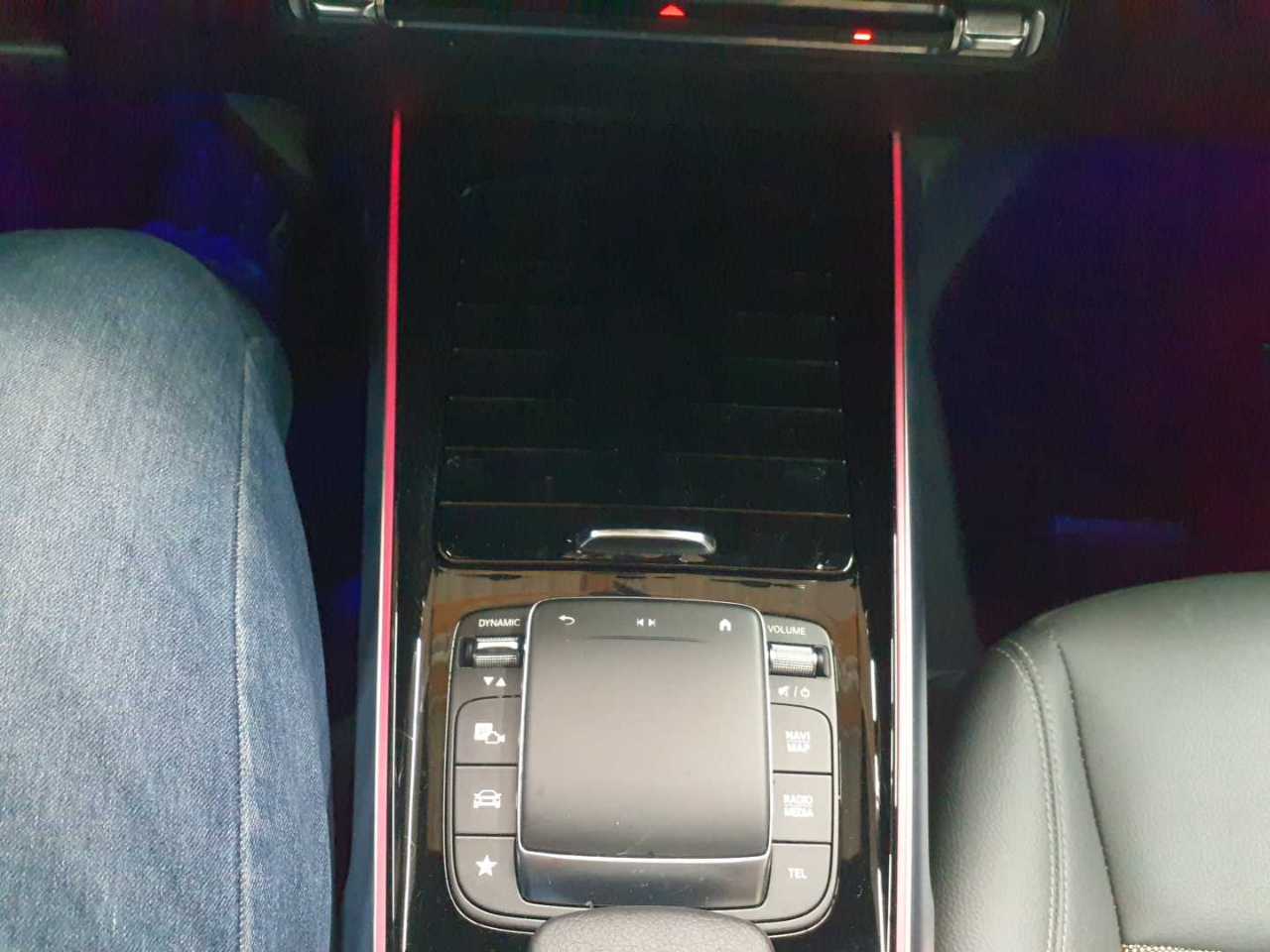 Mercedes-Benz EQB 250 Electric Art 10