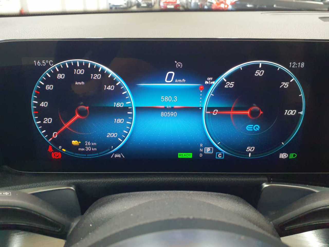 Mercedes-Benz EQB 250 Electric Art 11