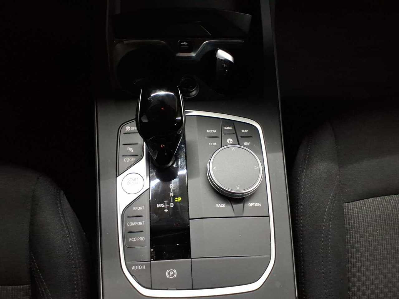BMW 118i Aut. Advantage 10