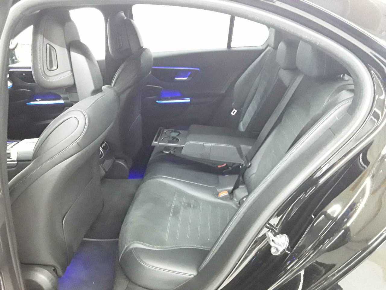 Mercedes-Benz C 200 d 9G-TRONIC AMG Line 13