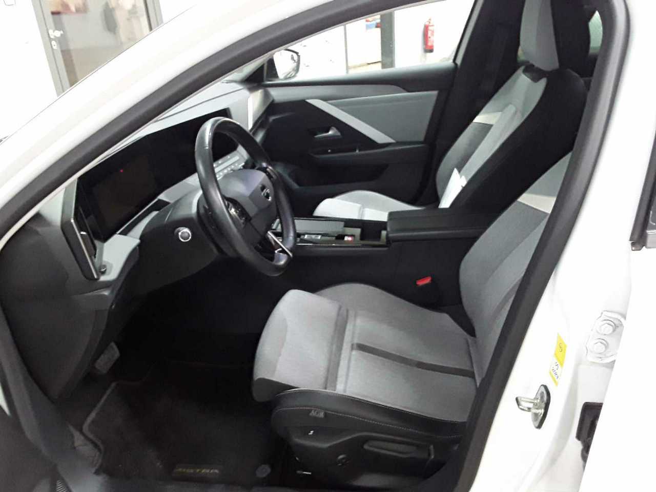 Opel Astra Sports Tourer 1.2 Turbo Automatik Business Elegance 7