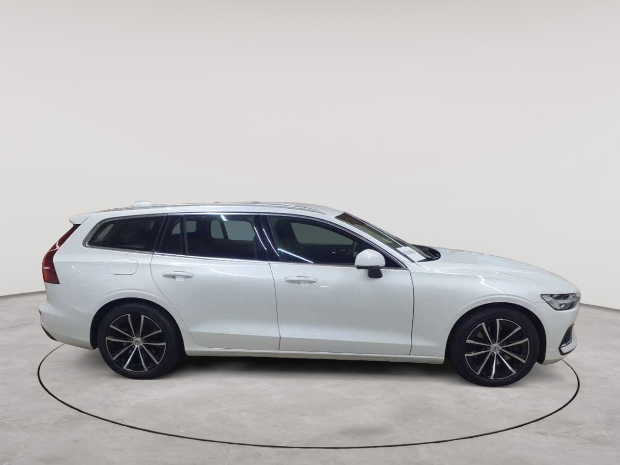 Volvo V60 T6 AWD Recharge Essential 3
