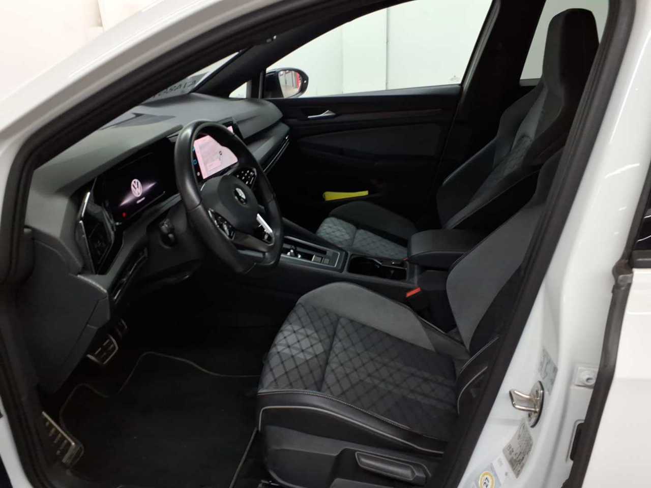 Volkswagen Golf 2.0 TDI SCR DSG R-Line 7