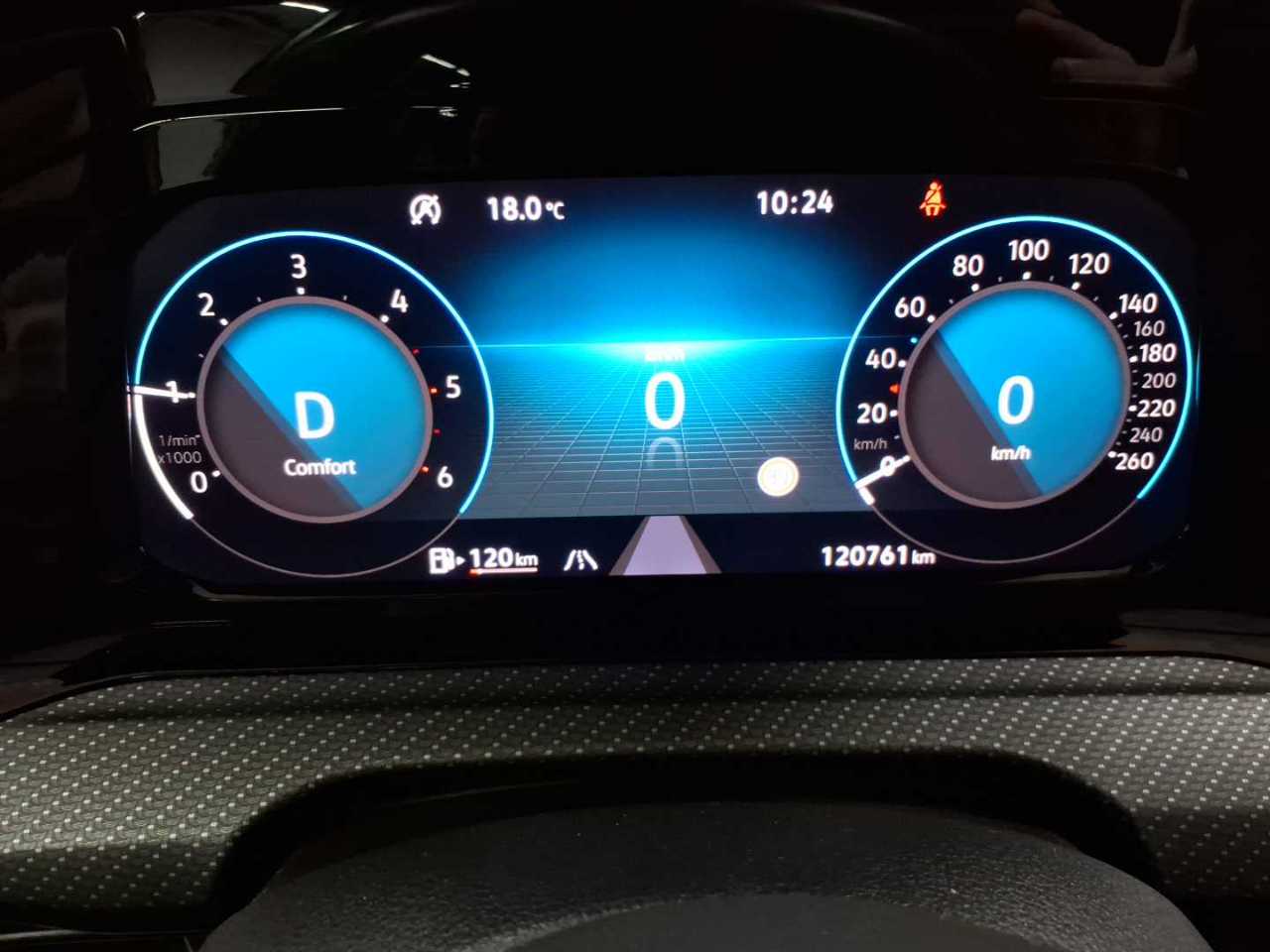 Volkswagen Golf 2.0 TDI SCR DSG R-Line 11