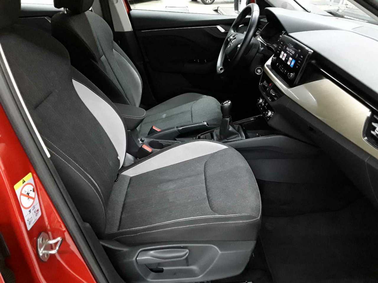 Skoda Kamiq 1.0 TSI Style 8