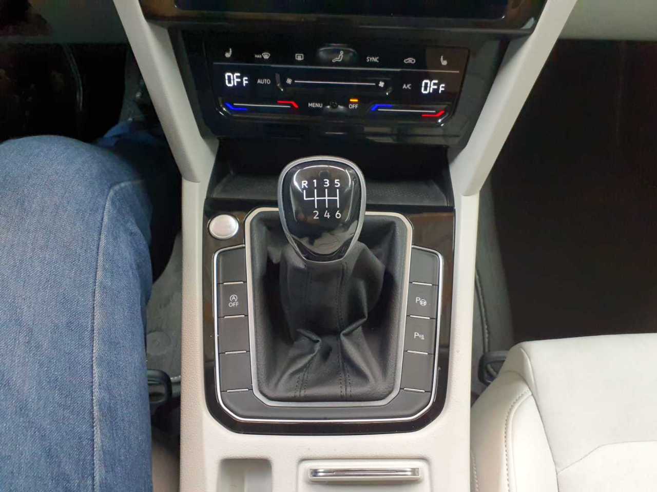 Volkswagen Passat Variant 2.0 TDI SCR Elegance 10
