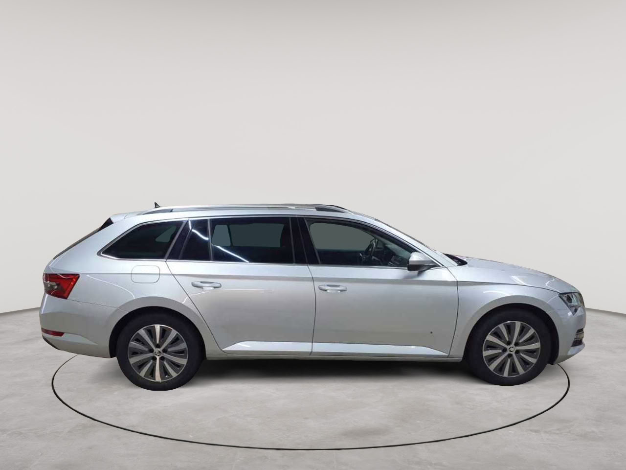 Skoda Superb Combi 2.0 TDI DSG Style 3