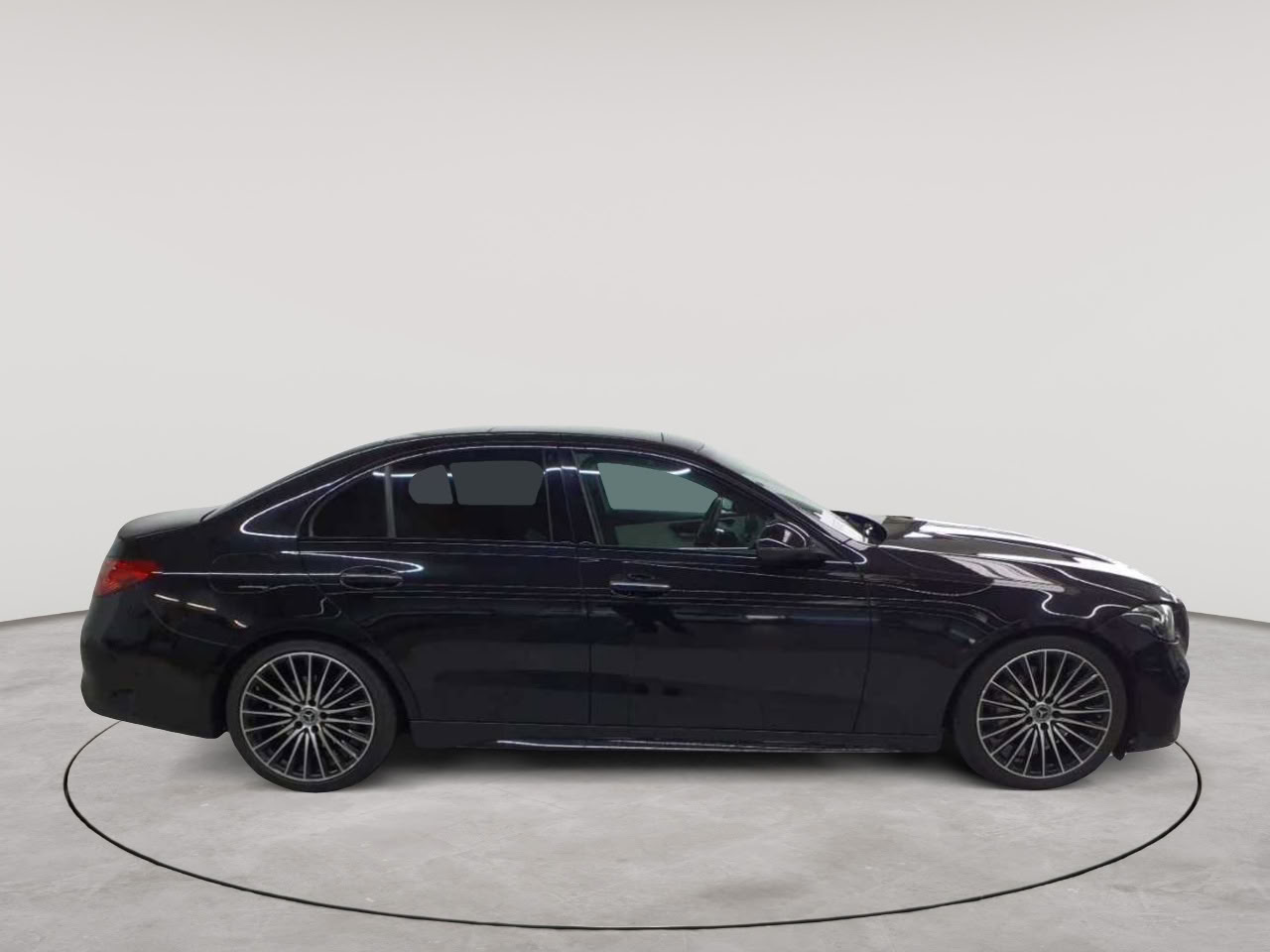 Mercedes-Benz C 300 4Matic 9G-TRONIC AMG Line 3