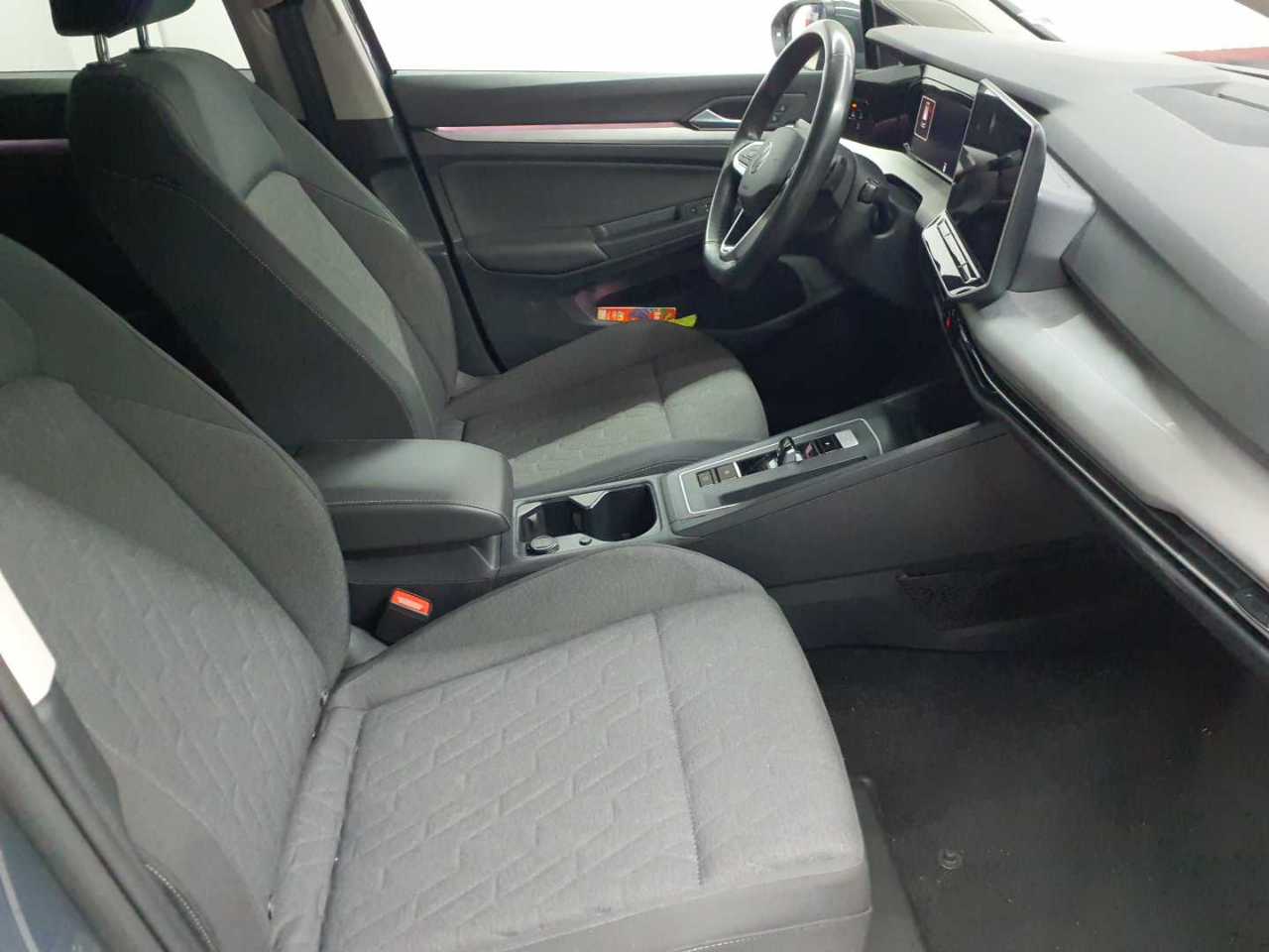 Volkswagen Golf Variant 1.5 eTSI OPF DSG Life 8