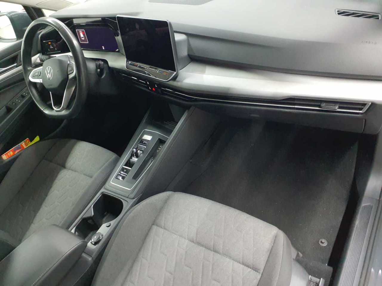 Volkswagen Golf Variant 1.5 eTSI OPF DSG Life 9