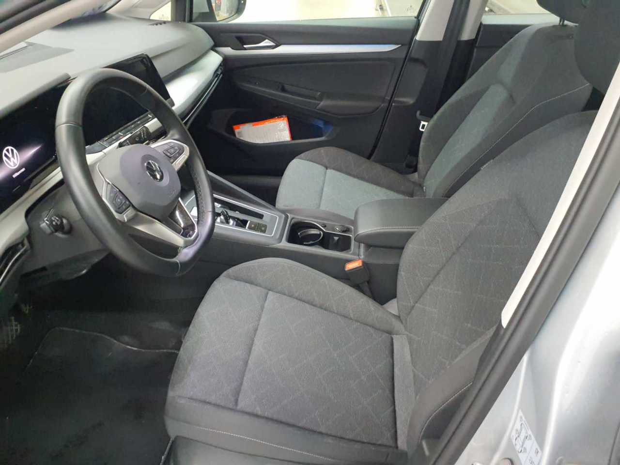 Volkswagen Golf Variant 1.0 eTSI OPF DSG Life 7