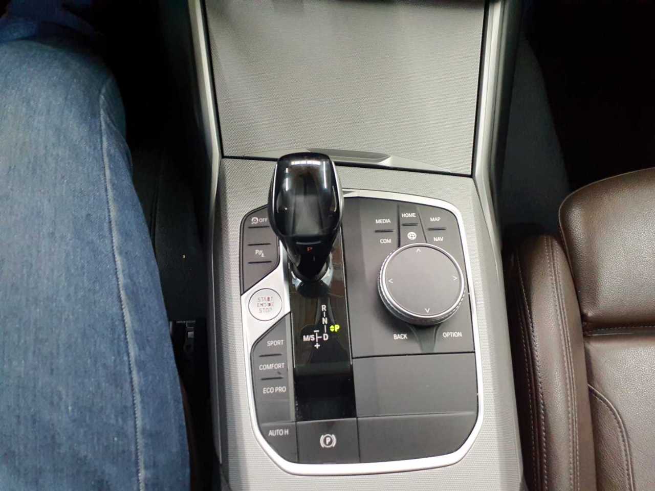 BMW 320d Touring Aut. Advantage 10