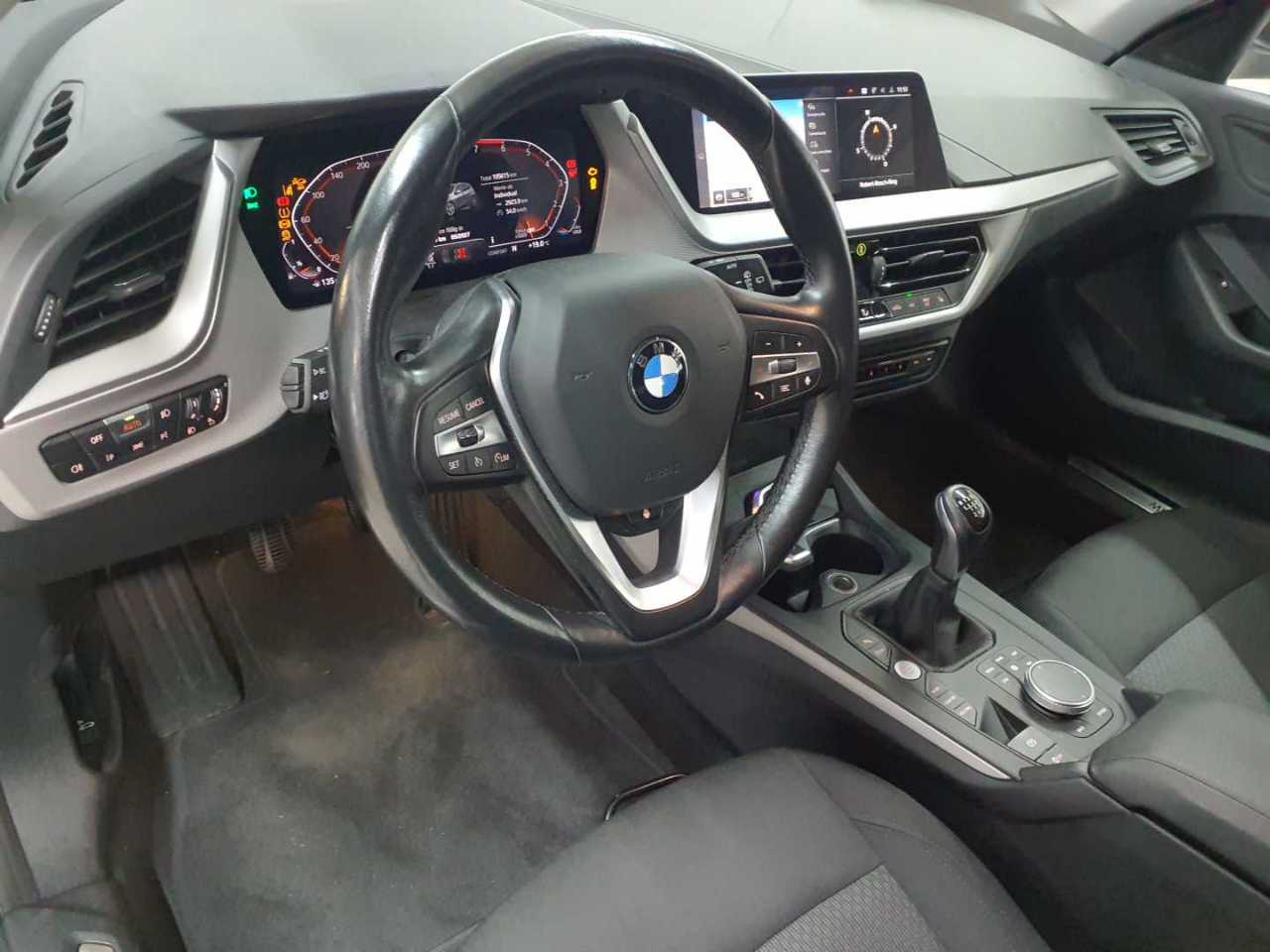 BMW 116i Advantage 9