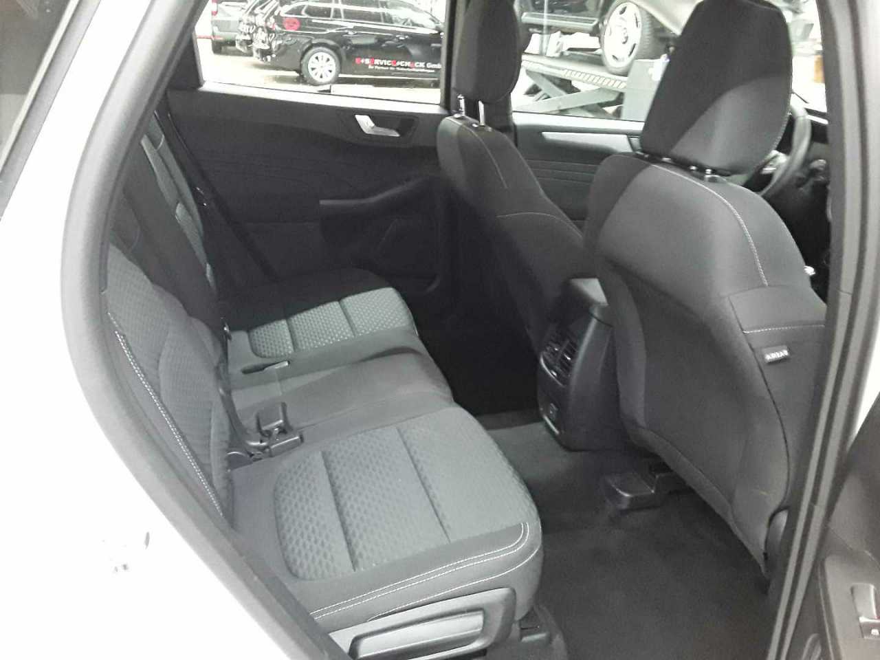 Ford Kuga 2.0 EcoBlue Hybrid COOL&CONNECT 14