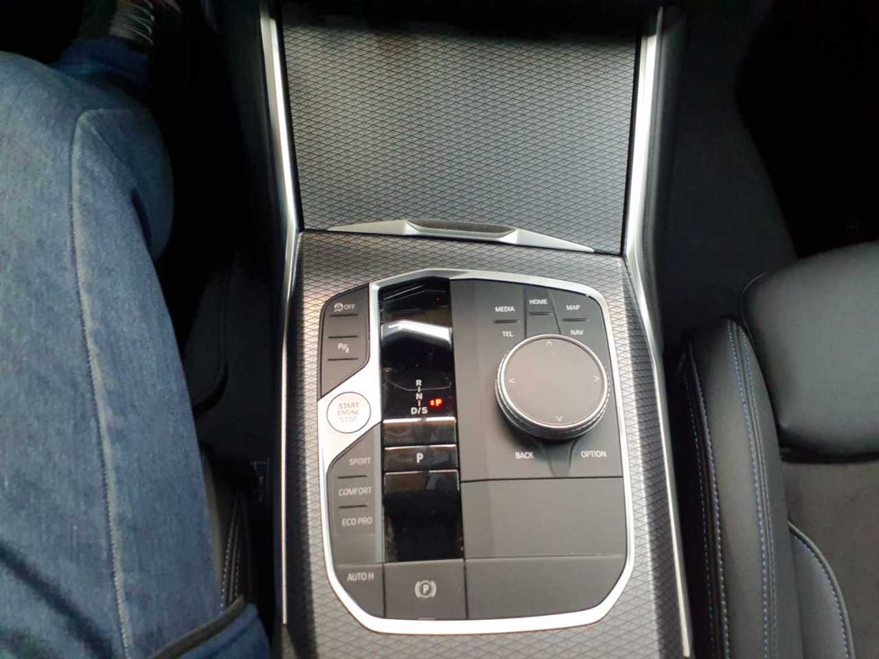 BMW 318d Touring Aut. 10