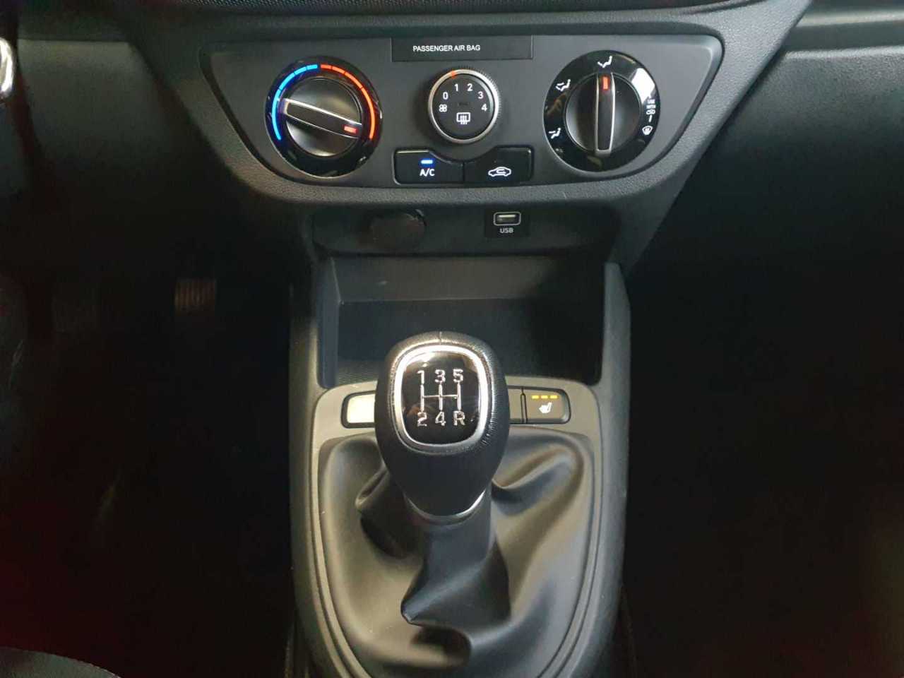 Hyundai i10 1.0 EDITION 30 10