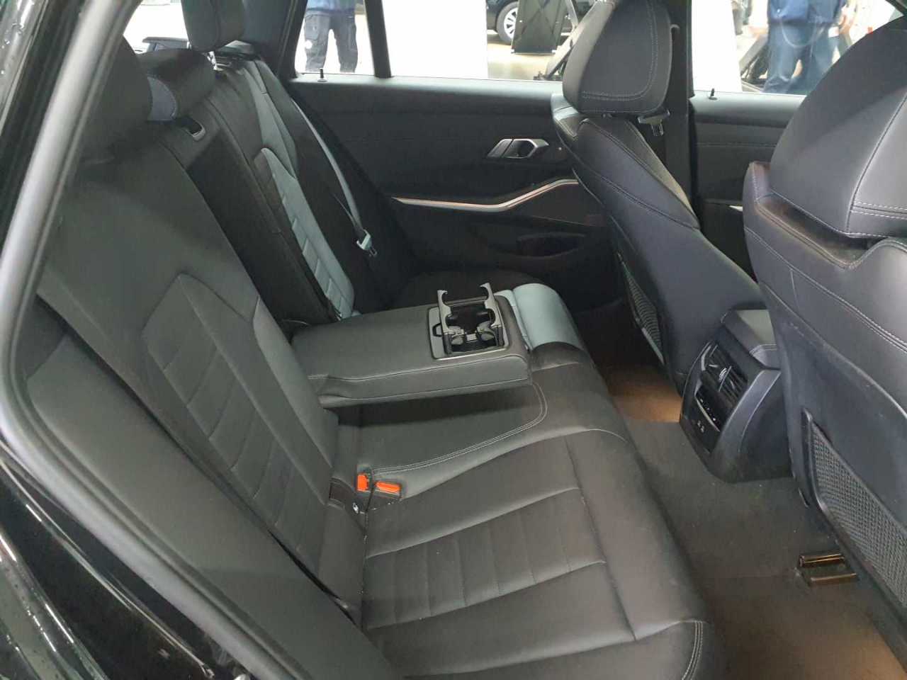 BMW 320d Touring Aut. 13