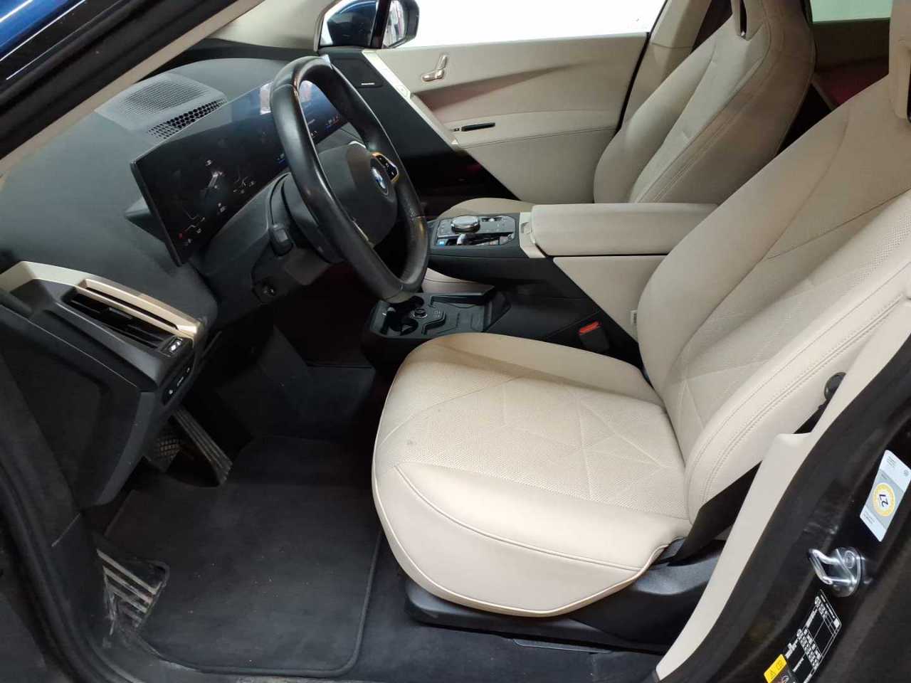BMW iX xDrive40 7